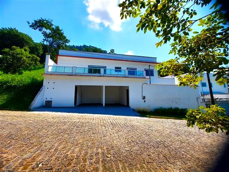 Foto 1 de Casa de Condomínio com 3 Quartos à venda, 260m² em Centro, Guapimirim