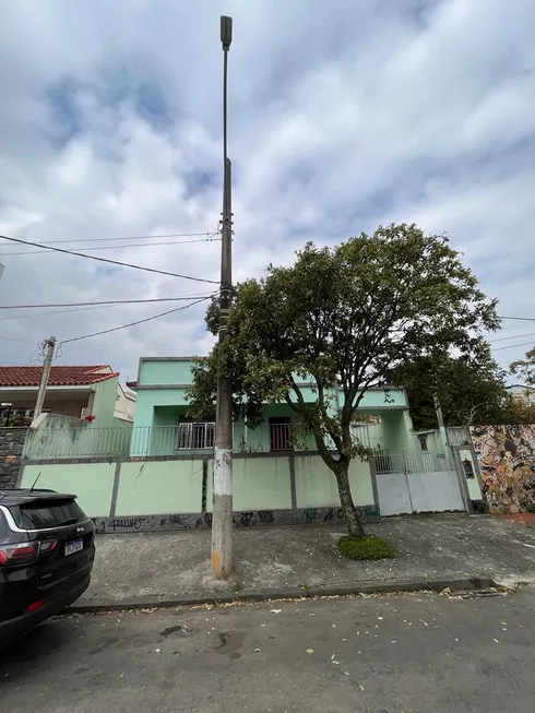 Foto 1 de Casa com 3 Quartos à venda, 480m² em  Vila Valqueire, Rio de Janeiro