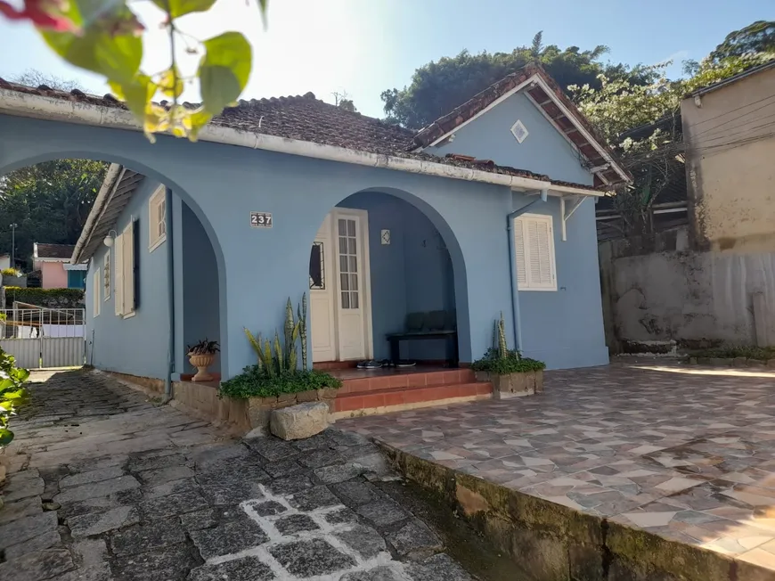 Foto 1 de Casa com 3 Quartos à venda, 210m² em Centro, Petrópolis