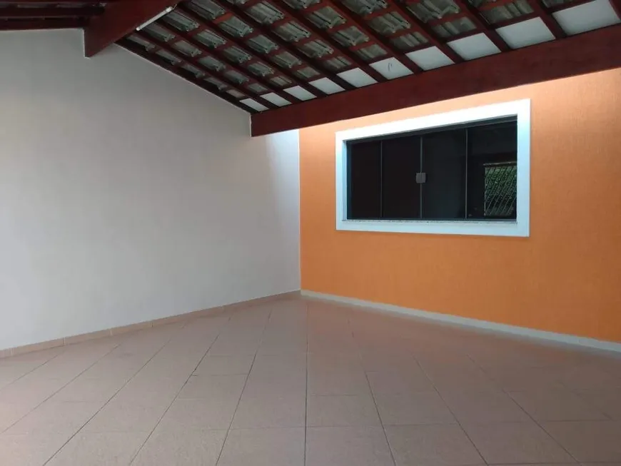 Foto 1 de Casa com 3 Quartos à venda, 215m² em Loteamento Alfredo Abilio Flores, Pindamonhangaba