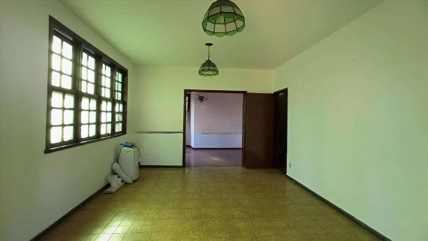 Foto 1 de Casa com 8 Quartos à venda, 600m² em Nova Suíssa, Belo Horizonte