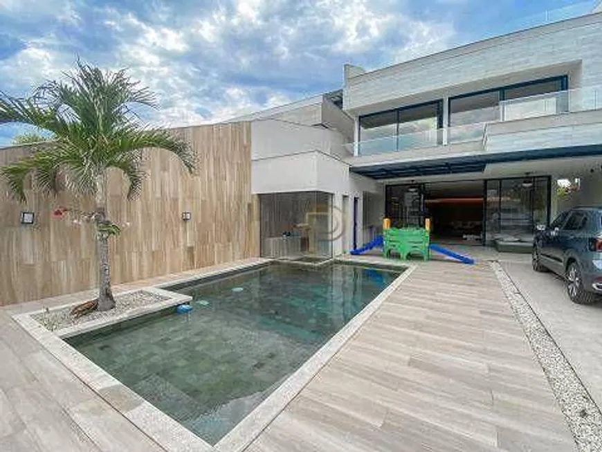 Foto 1 de Casa de Condomínio com 4 Quartos à venda, 392m² em Barra da Tijuca, Rio de Janeiro