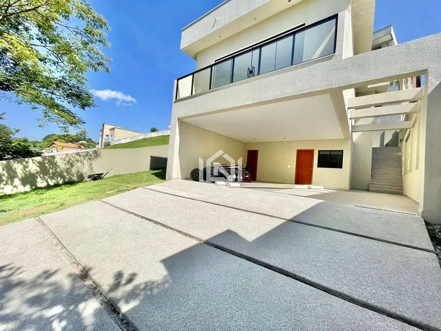 Foto 1 de Casa de Condomínio com 3 Quartos à venda, 230m² em Granja Viana, Cotia