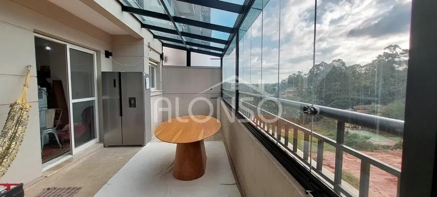 Foto 1 de Apartamento com 1 Quarto para venda ou aluguel, 55m² em Granja Viana, Carapicuíba