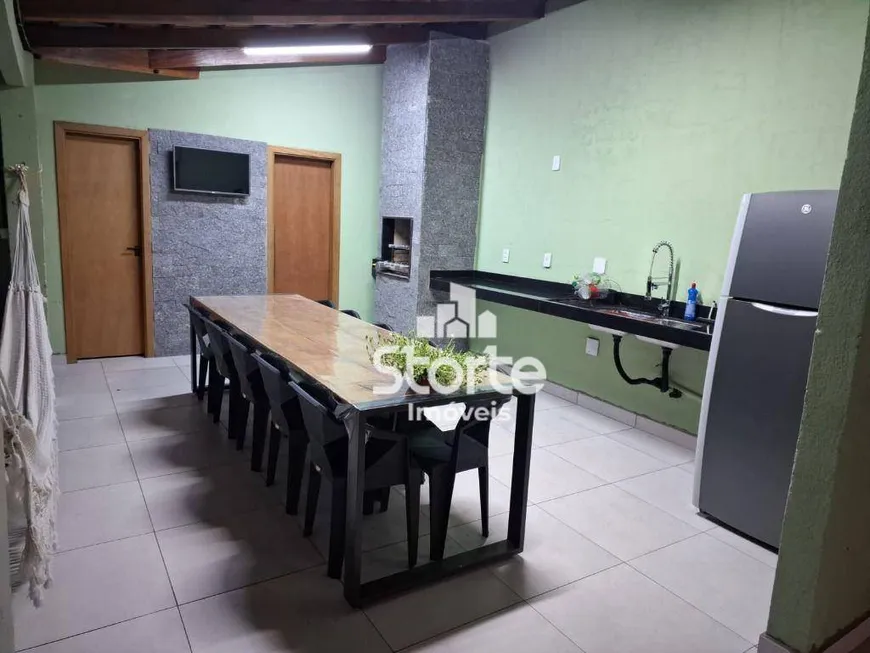 Foto 1 de Casa com 3 Quartos à venda, 199m² em Osvaldo Rezende, Uberlândia