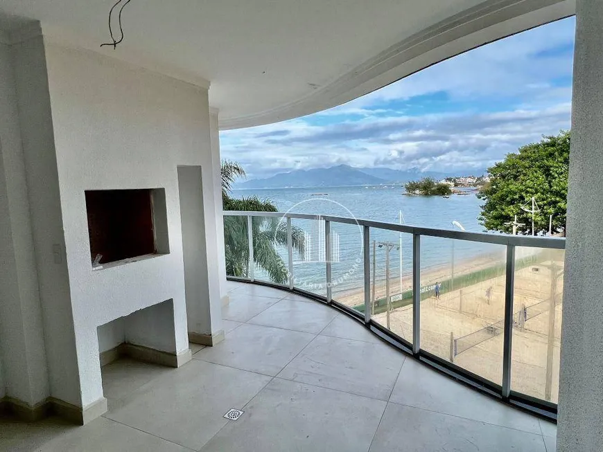 Foto 1 de Apartamento com 3 Quartos à venda, 125m² em Coqueiros, Florianópolis