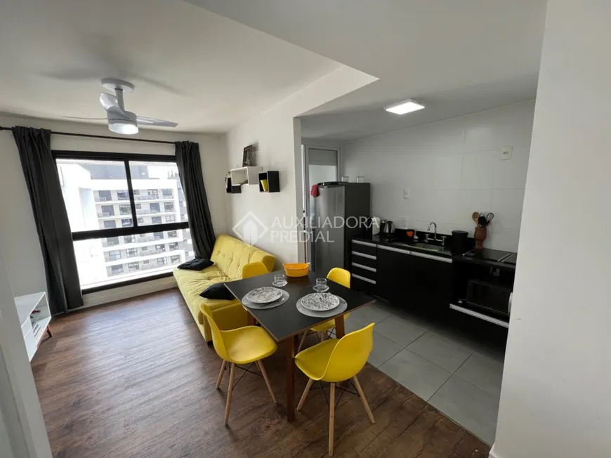 Foto 1 de Apartamento com 1 Quarto à venda, 42m² em Central Parque, Porto Alegre