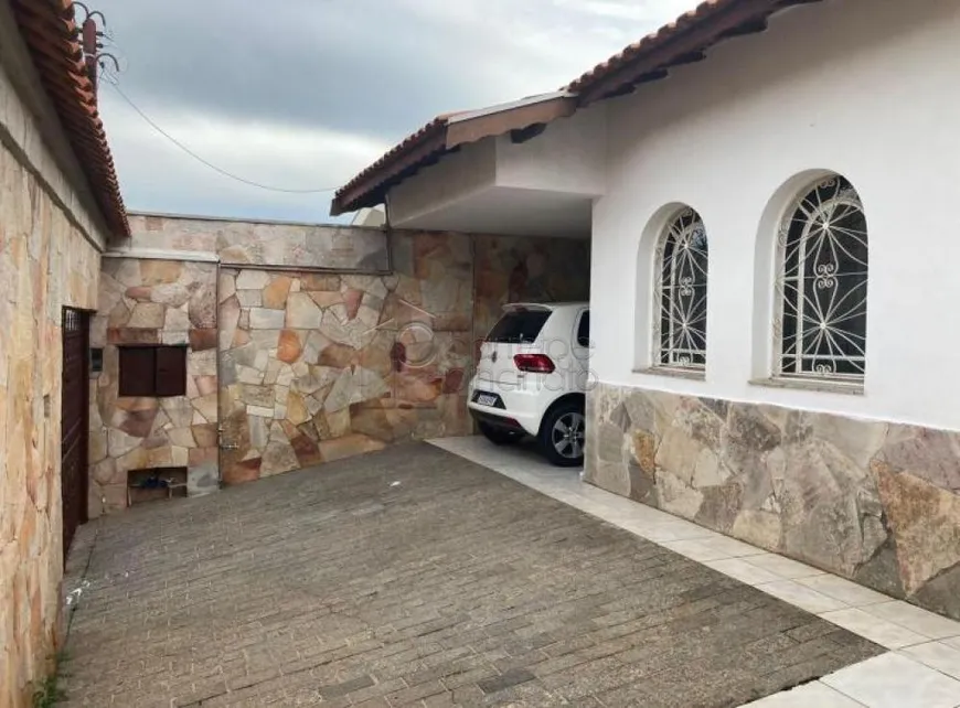 Foto 1 de Casa com 3 Quartos à venda, 204m² em Vila Aparecida, Jundiaí