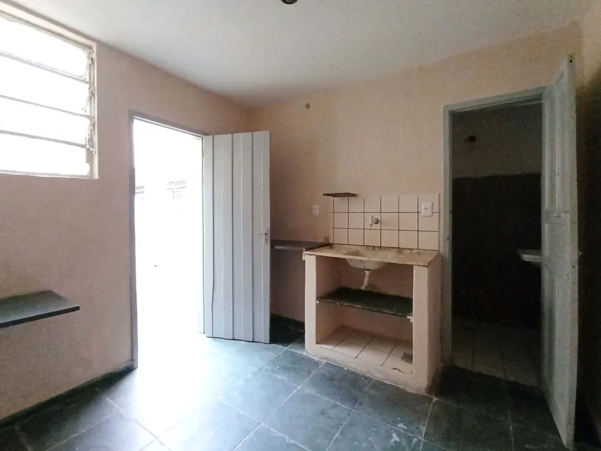 Foto 1 de Casa com 1 Quarto para alugar, 35m² em Parque Pedro II, Belo Horizonte