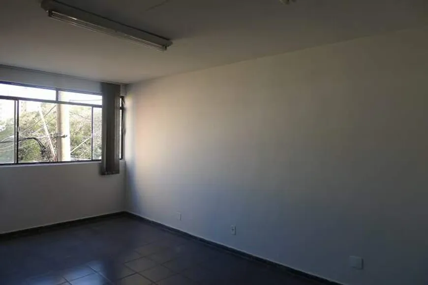 Foto 1 de Sala Comercial para alugar, 18m² em Santa Tereza, Belo Horizonte