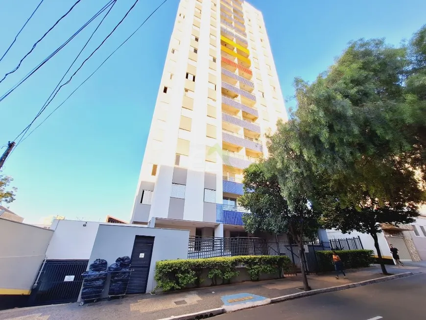 Foto 1 de Apartamento com 3 Quartos para alugar, 71m² em Centro, São Carlos