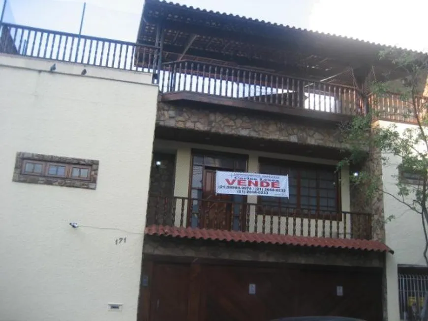Foto 1 de Casa com 3 Quartos à venda, 300m² em Centro, Nilópolis