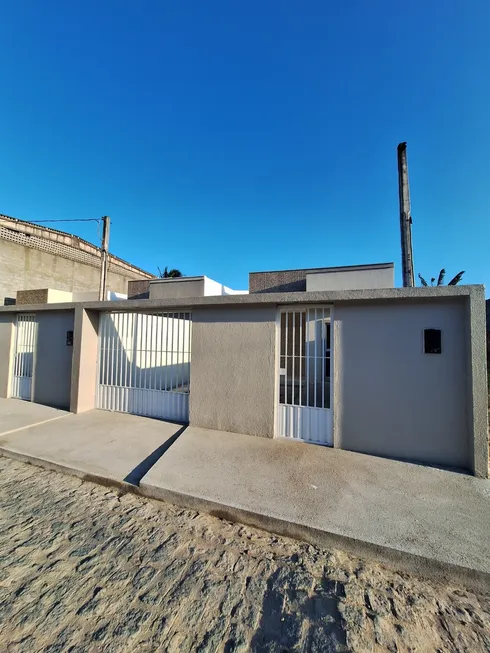 Foto 1 de Casa com 2 Quartos para alugar, 70m² em Tabuleiro do Pinto, Rio Largo