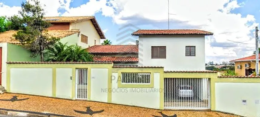 Foto 1 de Sobrado com 3 Quartos para venda ou aluguel, 402m² em Parque Taquaral, Campinas