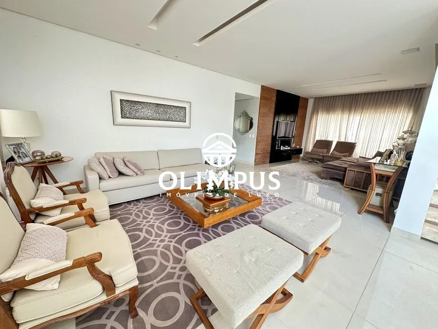 Foto 1 de Casa de Condomínio com 4 Quartos à venda, 416m² em Morada da Colina, Uberlândia