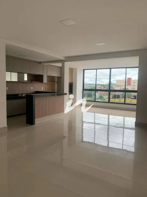 Foto 1 de Apartamento com 3 Quartos à venda, 118m² em Granada, Uberlândia