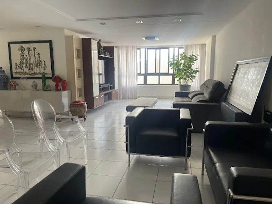 Foto 1 de Apartamento com 4 Quartos à venda, 179m² em Alto Branco, Campina Grande