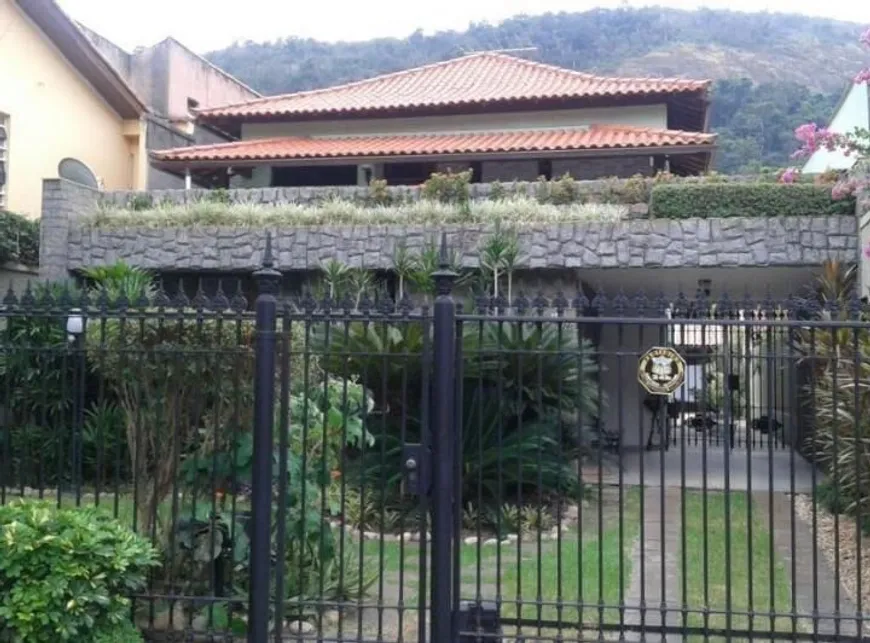 Foto 1 de Casa com 5 Quartos à venda, 280m² em São Francisco, Niterói