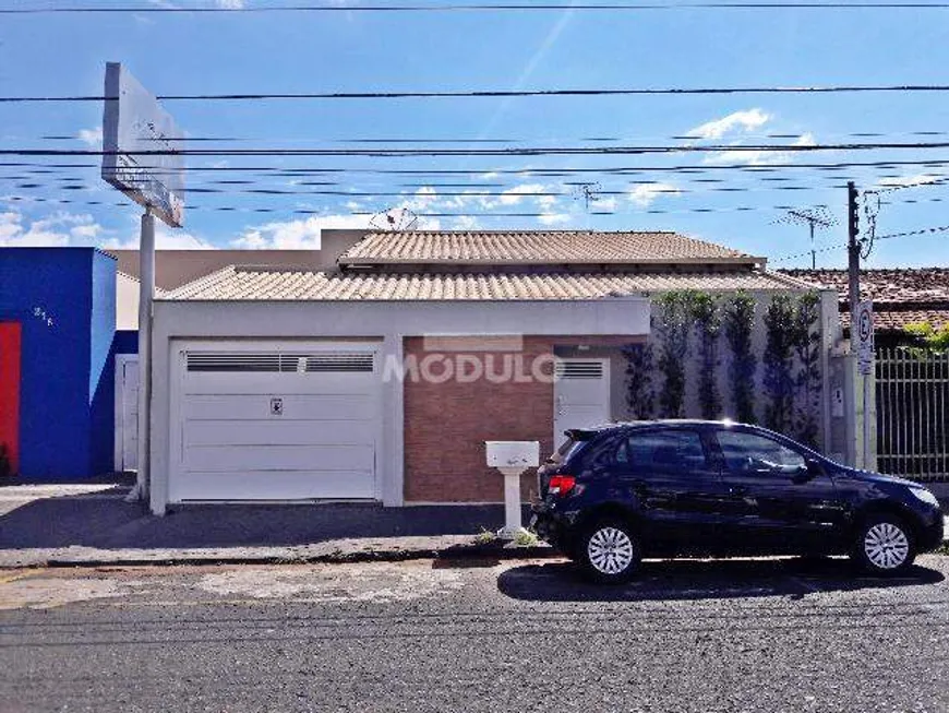 Foto 1 de Imóvel Comercial com 5 Quartos para alugar, 280m² em Osvaldo Rezende, Uberlândia