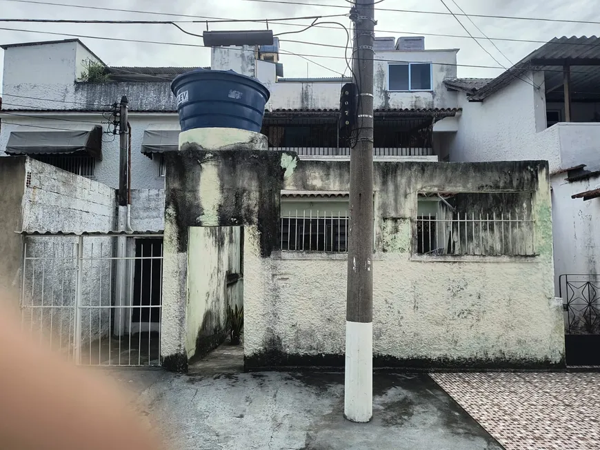 Foto 1 de Casa com 2 Quartos à venda, 80m² em Olaria, Rio de Janeiro