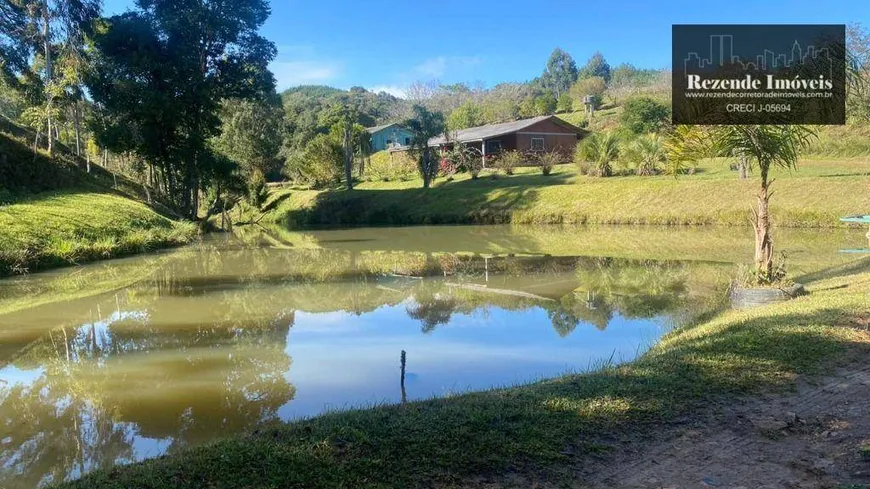 Foto 1 de Fazenda/Sítio com 2 Quartos à venda, 240m² em Quitandinha, Quitandinha