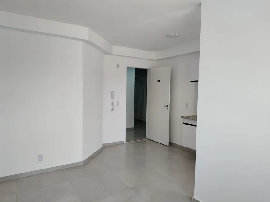 Foto 1 de Apartamento com 1 Quarto para alugar, 30m² em Vila Guilhermina, São Paulo