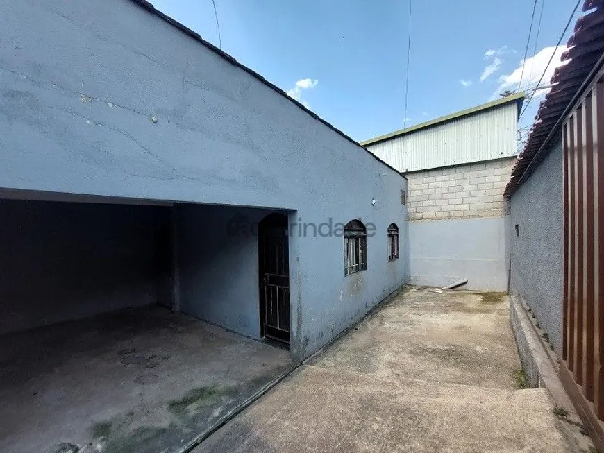 Foto 1 de Casa com 3 Quartos para alugar, 84m² em Borges, Sabará