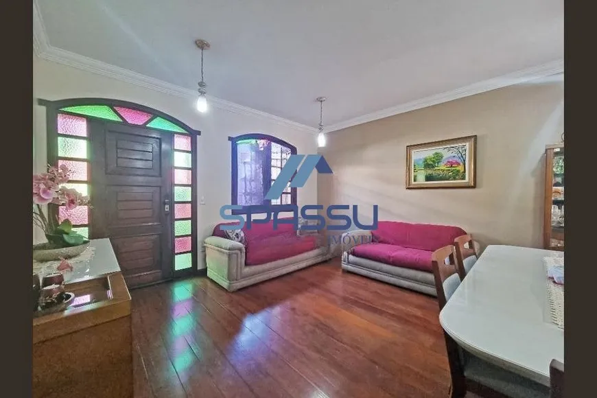 Foto 1 de Casa com 3 Quartos à venda, 294m² em Ipiranga, Belo Horizonte