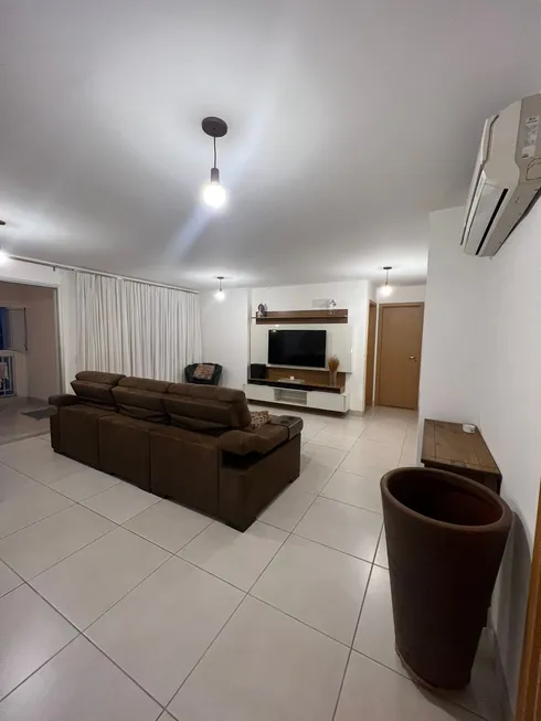 Foto 1 de Apartamento com 3 Quartos para alugar, 118m² em Jardim Goiás, Goiânia