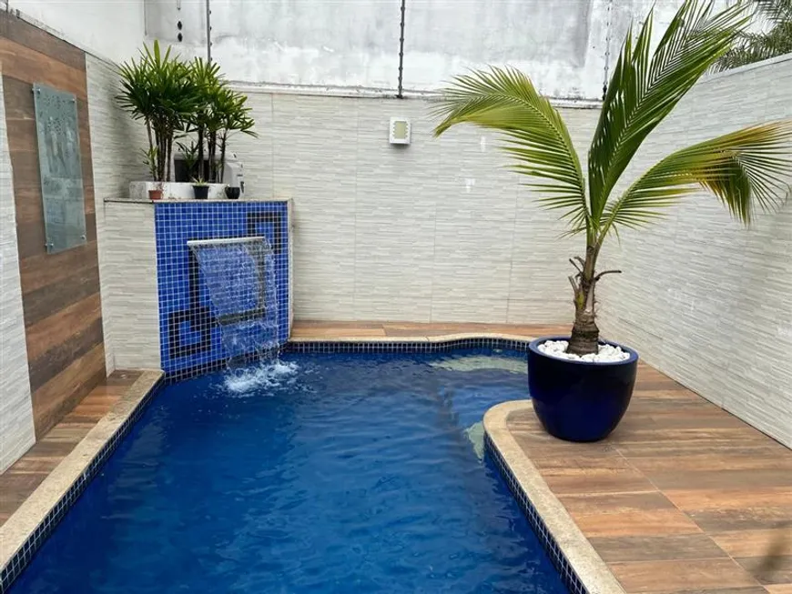 Foto 1 de Sobrado com 3 Quartos para venda ou aluguel, 250m² em Vila Bertioga, São Paulo