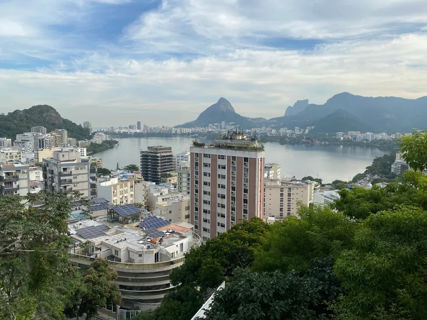 Foto 1 de Casa com 3 Quartos à venda, 286m² em Humaitá, Rio de Janeiro