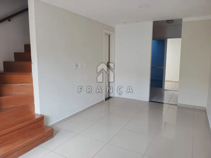 Foto 1 de Casa de Condomínio com 2 Quartos à venda, 68m² em Jardim Colonia, Jacareí