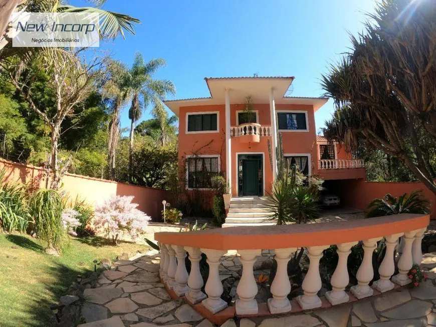 Foto 1 de Casa com 4 Quartos à venda, 400m² em Bianucci, Poços de Caldas