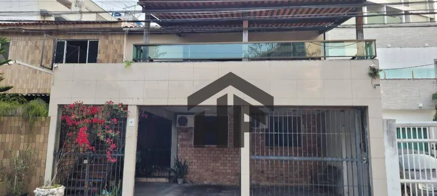 Foto 1 de Casa com 5 Quartos à venda, 330m² em Encruzilhada, Recife