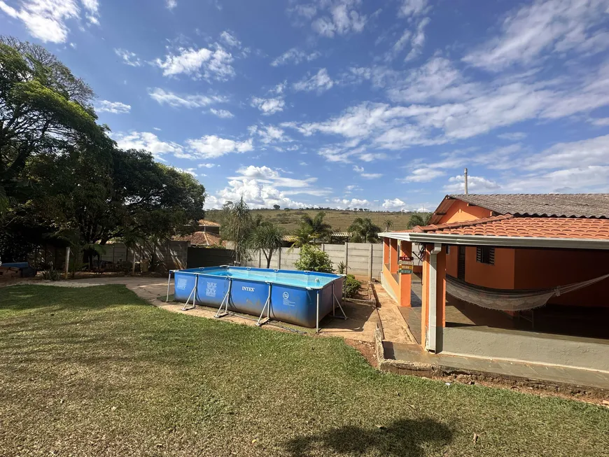 Foto 1 de Fazenda/Sítio com 3 Quartos à venda, 200m² em Recanto do Igarapé, Igarapé