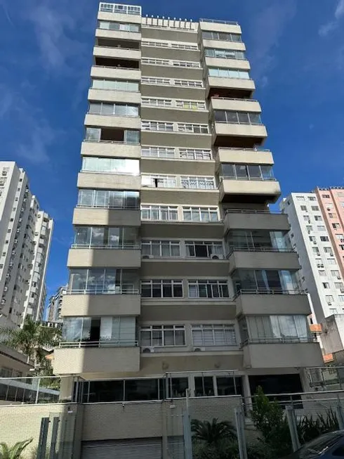 Foto 1 de Apartamento com 3 Quartos para alugar, 170m² em Centro, Florianópolis