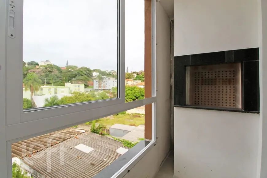 Foto 1 de Apartamento com 2 Quartos à venda, 62m² em Medianeira, Porto Alegre
