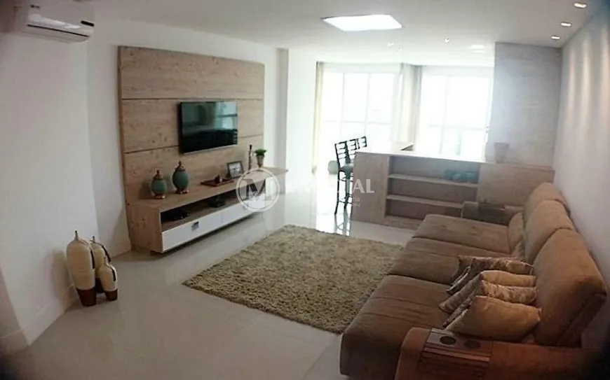 Foto 1 de Apartamento com 3 Quartos para alugar, 175m² em Centro, Balneário Camboriú