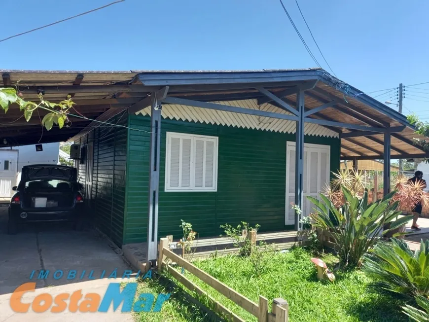 Foto 1 de Casa com 2 Quartos à venda, 90m² em Centro, Tramandaí