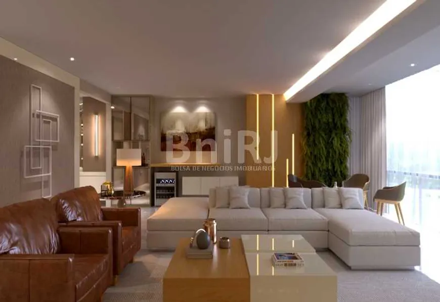 Foto 1 de Apartamento com 3 Quartos à venda, 247m² em Centro, Petrópolis