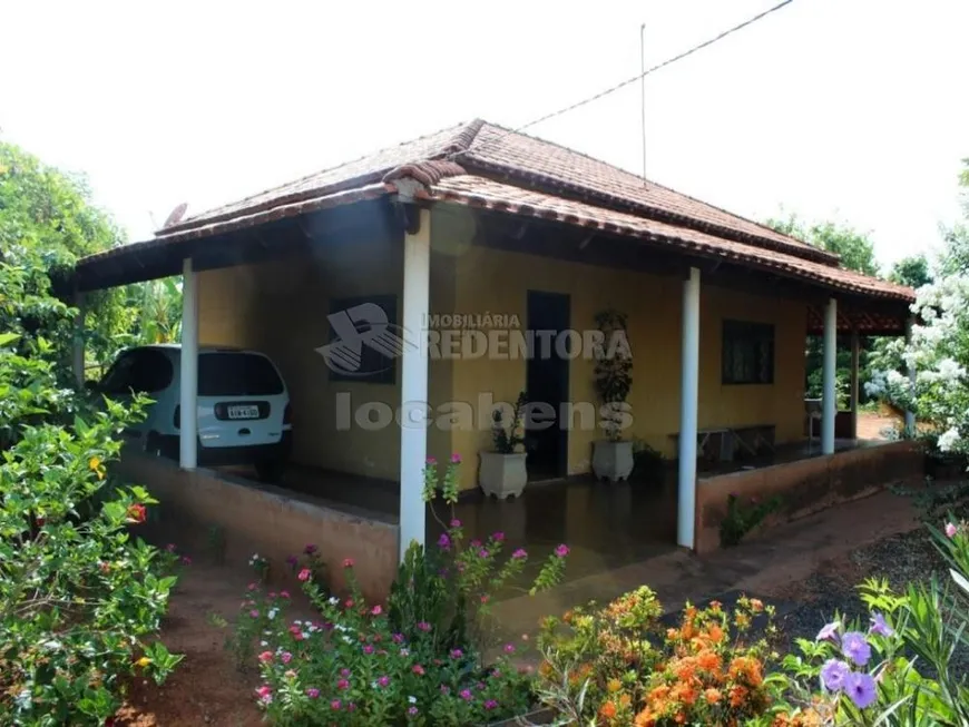 Foto 1 de Fazenda/Sítio com 2 Quartos à venda, 266m² em , Bálsamo