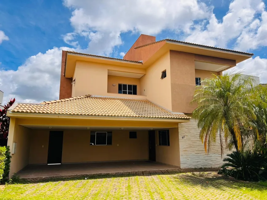 Foto 1 de Casa de Condomínio com 5 Quartos à venda, 330m² em Condomínio Florais Cuiabá Residencial, Cuiabá