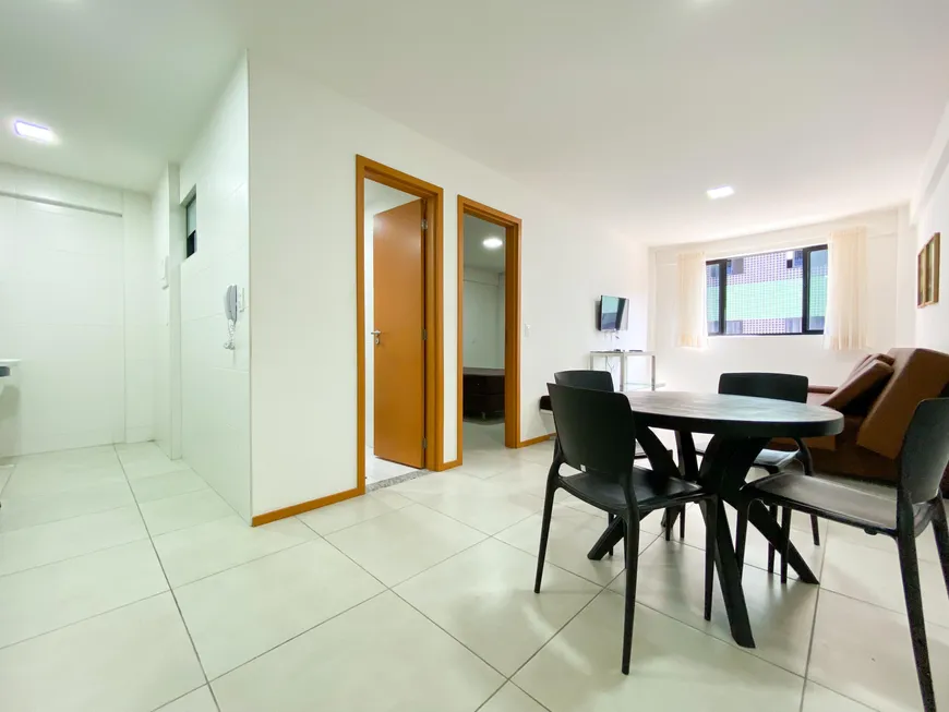 Foto 1 de Apartamento com 1 Quarto à venda, 45m² em Jatiúca, Maceió