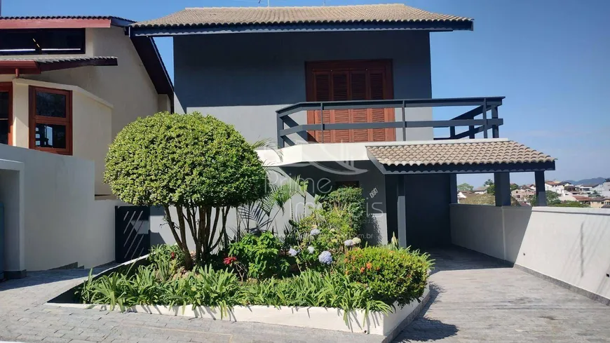 Foto 1 de Casa de Condomínio com 3 Quartos à venda, 267m² em Arujazinho IV, Arujá