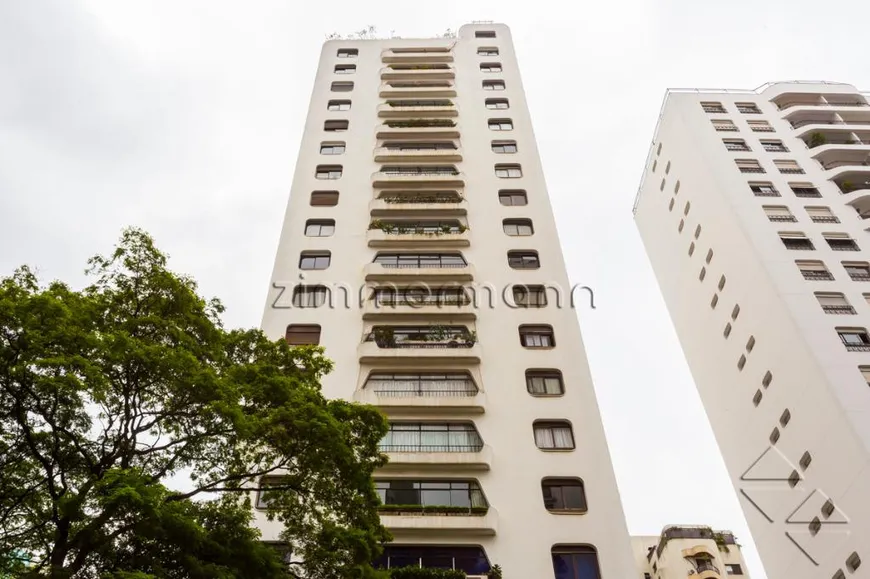 Foto 1 de Apartamento com 3 Quartos à venda, 244m² em Jardim Paulista, São Paulo