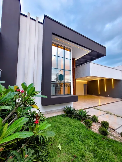 Foto 1 de Casa com 4 Quartos à venda, 216m² em Moinho dos Ventos, Goiânia