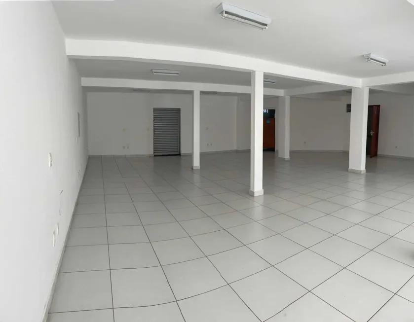 Foto 1 de Galpão/Depósito/Armazém para alugar, 340m² em Urca, Belo Horizonte