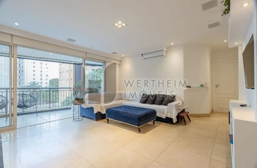 Foto 1 de Apartamento com 3 Quartos à venda, 140m² em Itaim Bibi, São Paulo