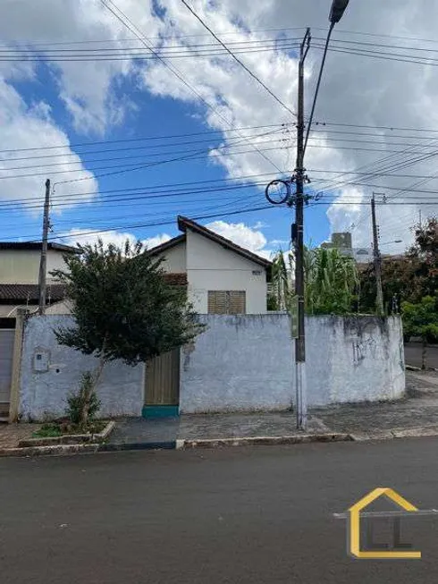 Foto 1 de Casa com 3 Quartos à venda, 200m² em Bela Vista, Londrina