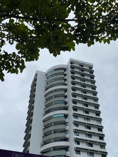 Foto 1 de Apartamento com 3 Quartos à venda, 113m² em Casa Forte, Recife